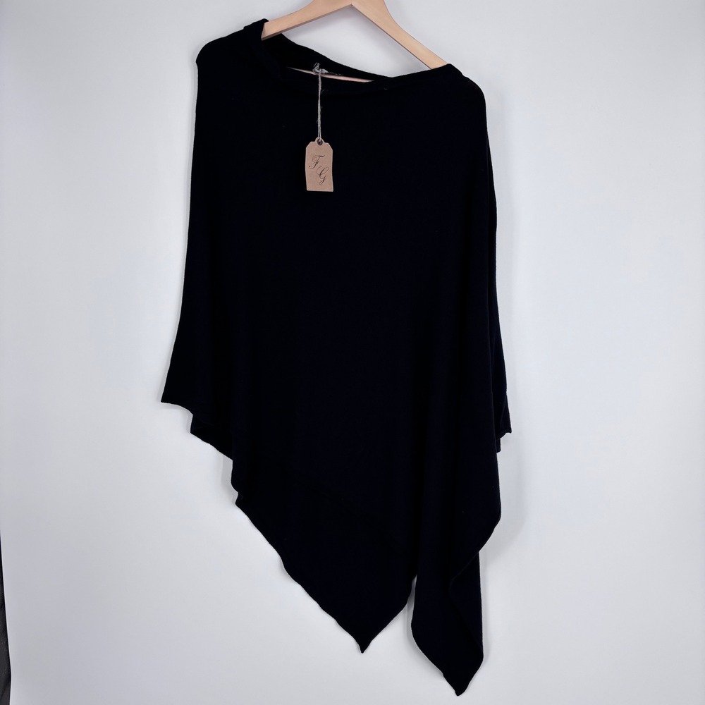 Gigi Moda Cape Womens OS Black Asymmetrical Knit Made in Italy Cape Wrap